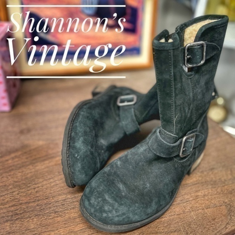 Ugg buckle sz 5 boots